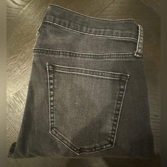 GAP Classic Straight Leg Jeans - Black Wash - Size 32R - EUC - Picture 4 of 4